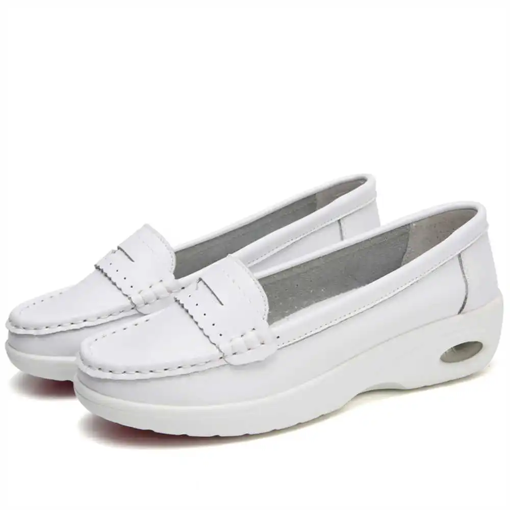 Thick Sole Slipon White Traine – Luxury Lifestyle Shorts recenzja i cena